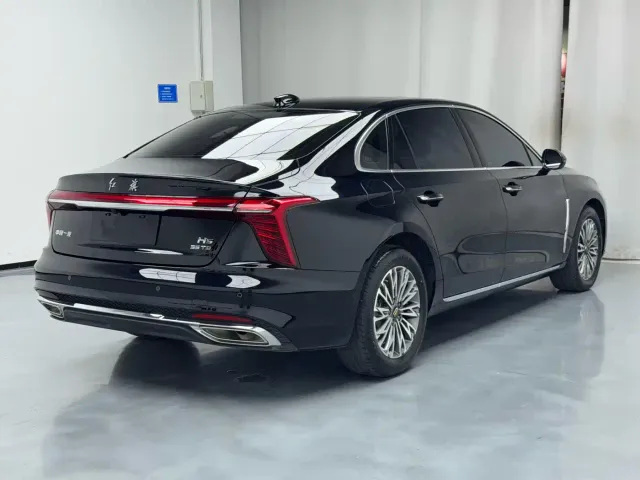 Hongqi H5 — Фото автомобиля 13