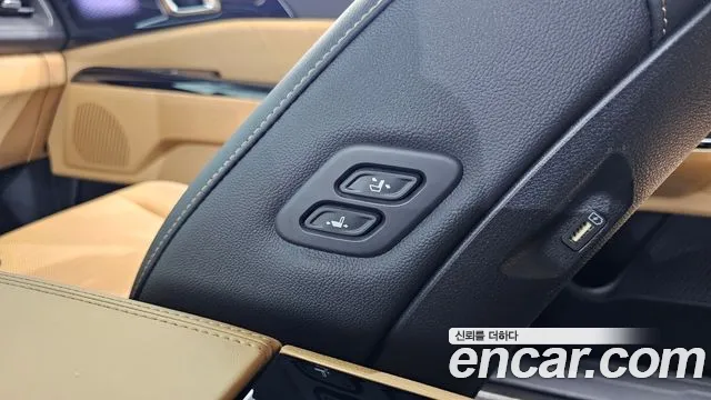 Kia Canival — Фото автомобиля 18