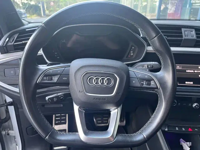 Audi Q3 — Фото автомобиля 12