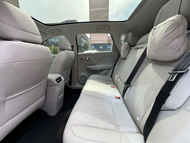 Leapmotor B10 — Фото автомобиля 4