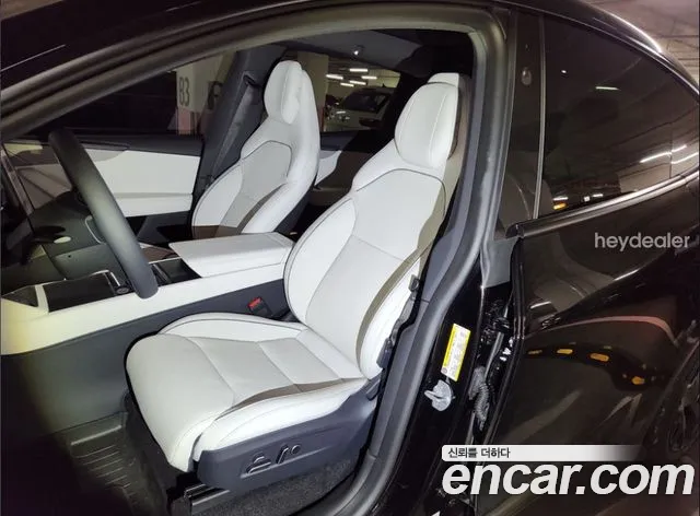 Tesla Model Y — Фото автомобиля 6