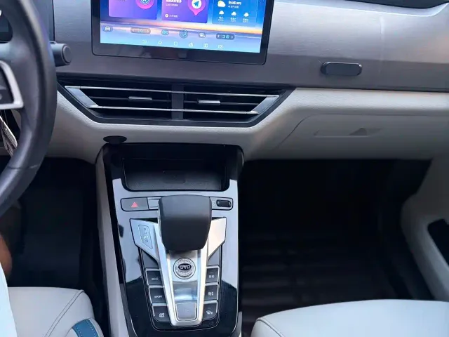 BYD Yuan Pro — Фото автомобиля 10