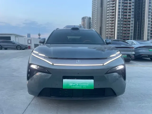 Фотография автомобиля — BYD Tang L