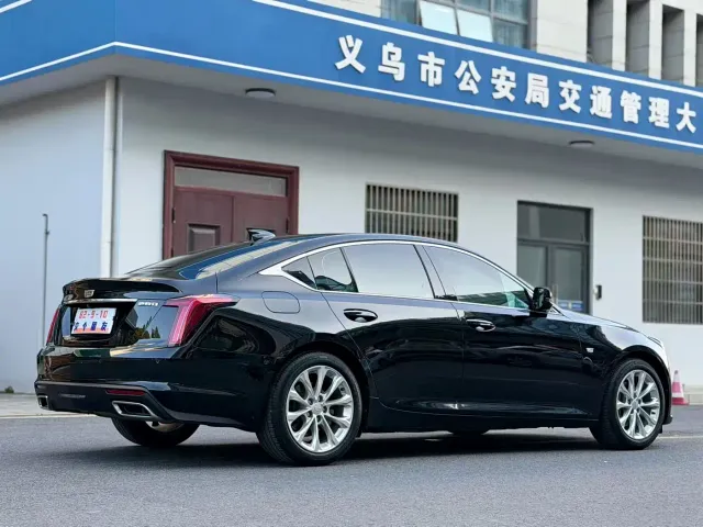 Cadillac CT5 — Фото автомобиля 9