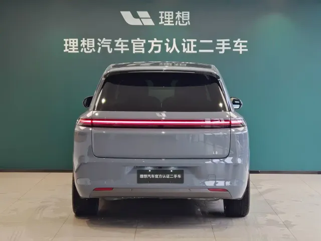 Li Auto L8 — Фото автомобиля 4