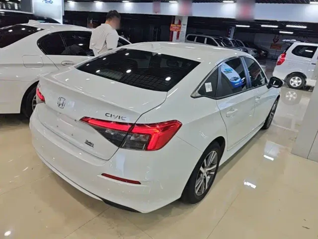Honda Civic — Фото автомобиля 6