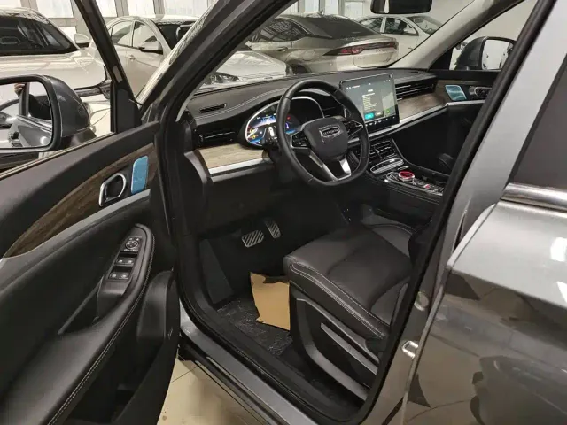 Skyworth Auto Skyworth HT-i — Фото автомобиля 14