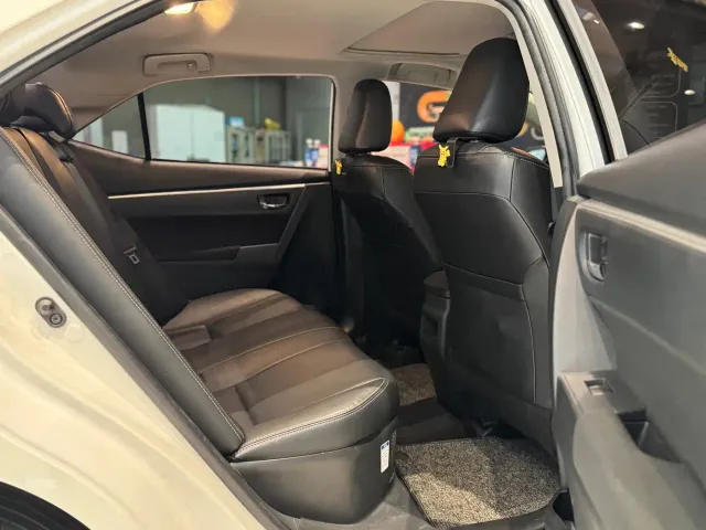 Toyota Corolla Twin Engine E+ — Фото автомобиля 16