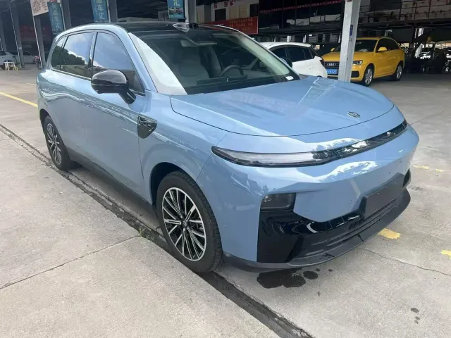 Leapmotor B10 — Фото автомобиля 3