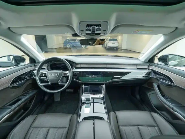Audi A8 — Фото автомобиля 19