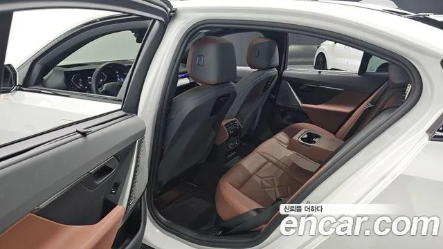 BMW 5-Series 5 серия (G60) 530i xDrive M Sport — Фото автомобиля 5