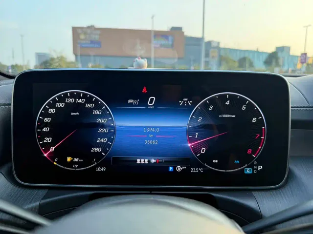 Mercedes-Benz C-Class — Фото автомобиля 12