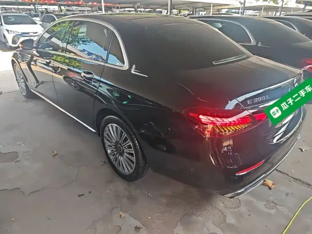 Mercedes-Benz E-Class — Фото автомобиля 4