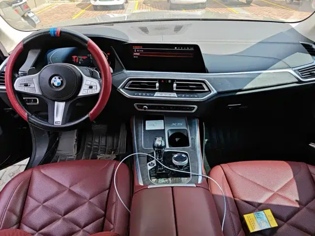 BMW X5 — Фото автомобиля 12