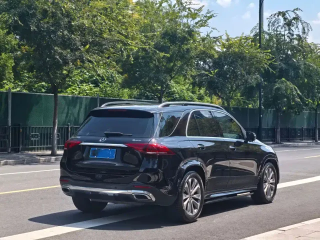 Mercedes-Benz GLE-Class — Фото автомобиля 4