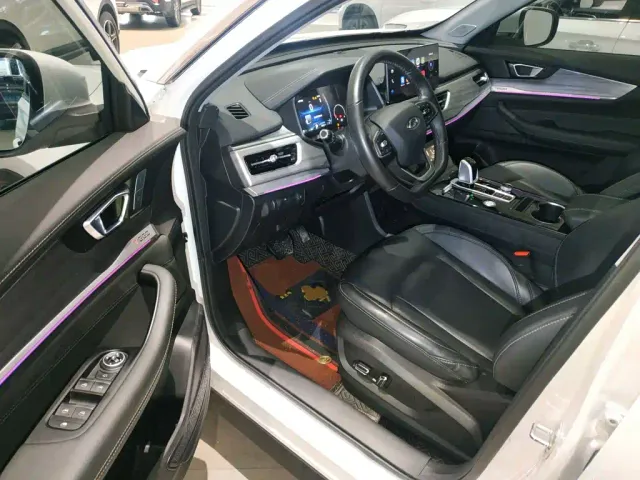 Chery Tiggo 8 — Фото автомобиля 15