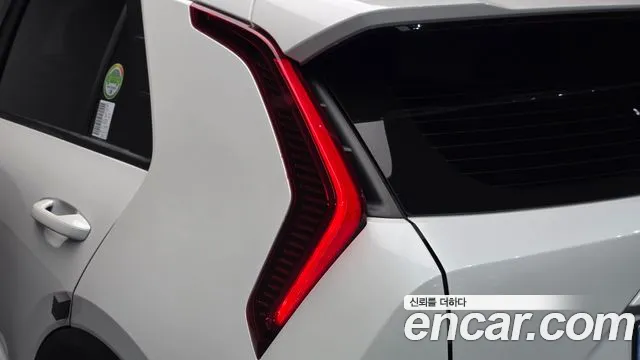 Kia Niro — Фото автомобиля 8
