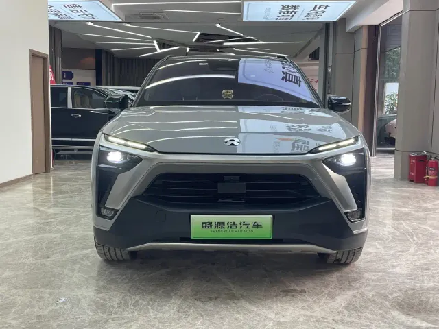 Nio ES8 — Фото автомобиля 2