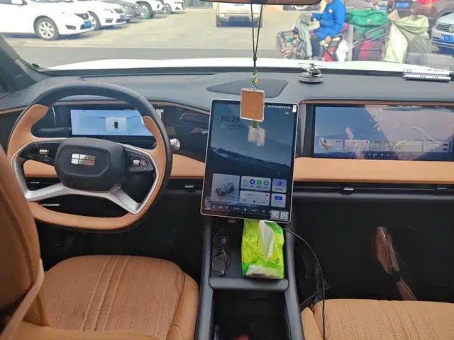 Geely Galaxy L7 — Фото автомобиля 12