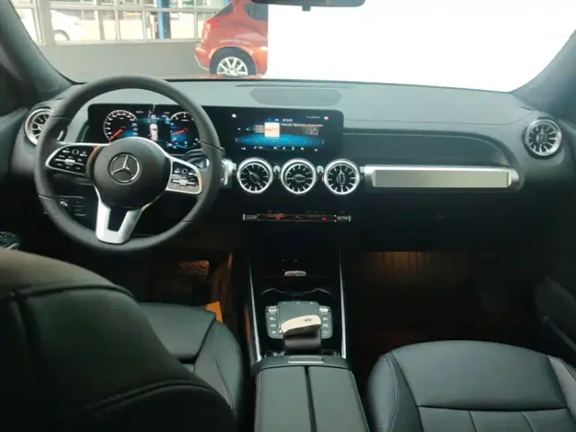 Mercedes-Benz GLB-Class — Фото автомобиля 12