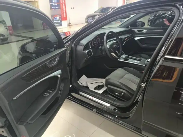 Audi A6L — Фото автомобиля 15