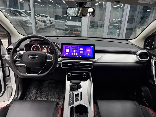 Geely Binyue — Фото автомобиля 15