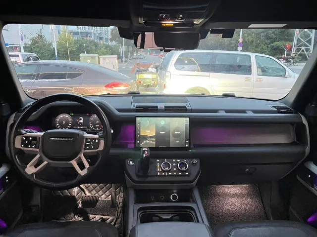 Land Rover Defender — Фото автомобиля 4