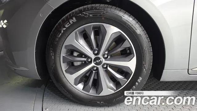 Kia K8 K8 Hybrid — Фото автомобиля 5