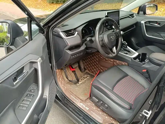 Toyota RAV4 Rongfang Dual Engine E+ — Фото автомобиля 15