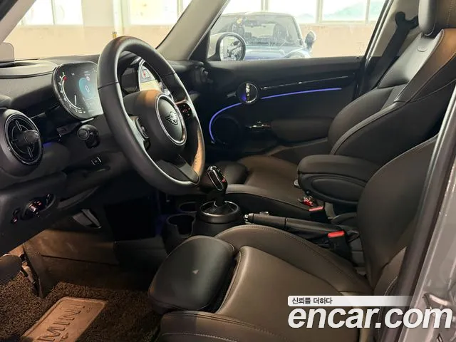 MINI Cooper — Фото автомобиля 3