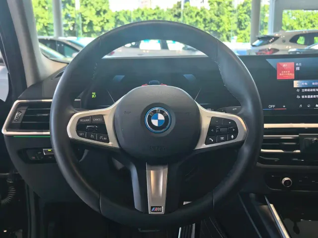 BMW i3 — Фото автомобиля 16