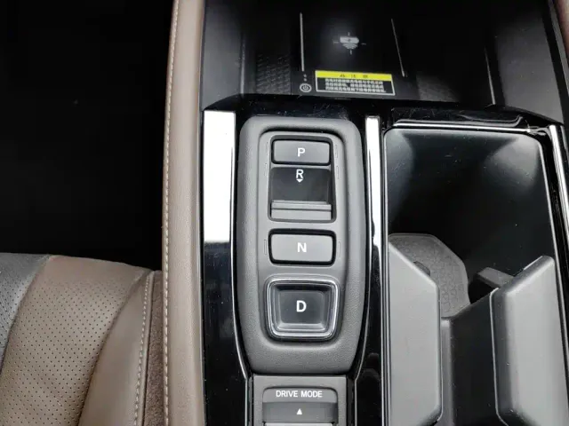 Honda Inspire Hybrid — Фото автомобиля 13
