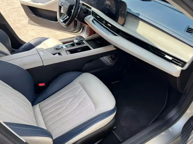 Chery Arrizo 8 — Фото автомобиля 11