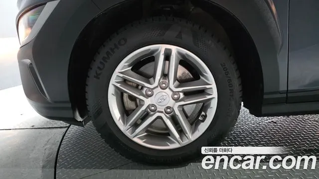 Hyundai Kona Новый Kona Бензин 1.6 турбо 2WD — Фото автомобиля 5