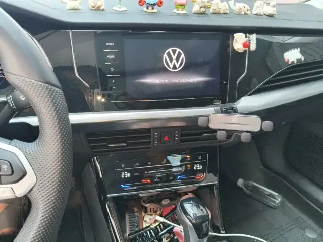 Volkswagen Passat — Фото автомобиля 16