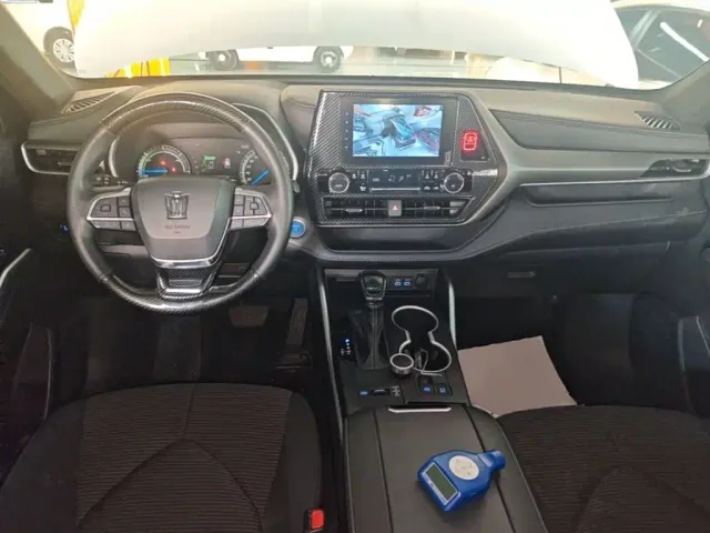 Toyota Crown Kluger — Фото автомобиля 9