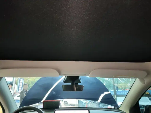 Tesla Model Y — Фото автомобиля 17