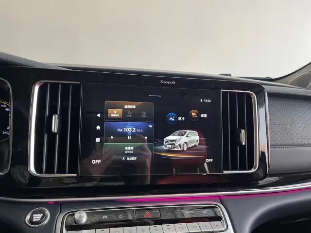 GAC Trumpchi M8 — Фото автомобиля 17
