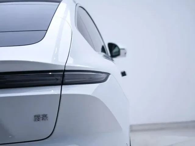 Nio ET5 — Фото автомобиля 18