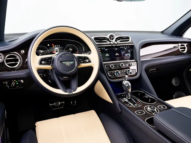 Bentley Bentayga — Фото автомобиля 7