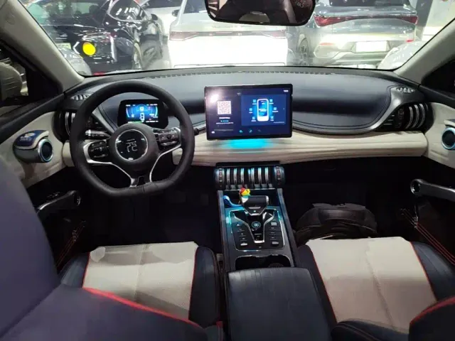 BYD Yuan PLUS — Фото автомобиля 9