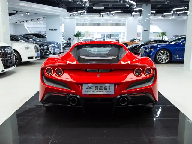 Ferrari F8 — Фото автомобиля 11