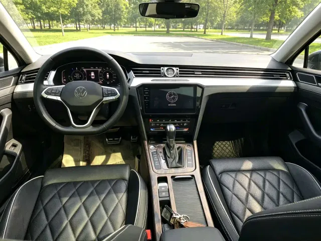 Volkswagen Magotan GTE Plug-in Hybrid 2022 GTE Luxury — Фото автомобиля 7