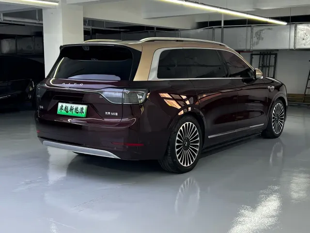 Aito M9 — Фото автомобиля 13