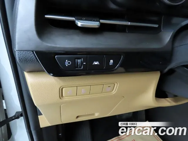 Kia Carnival Generation 4 — Фото автомобиля 14