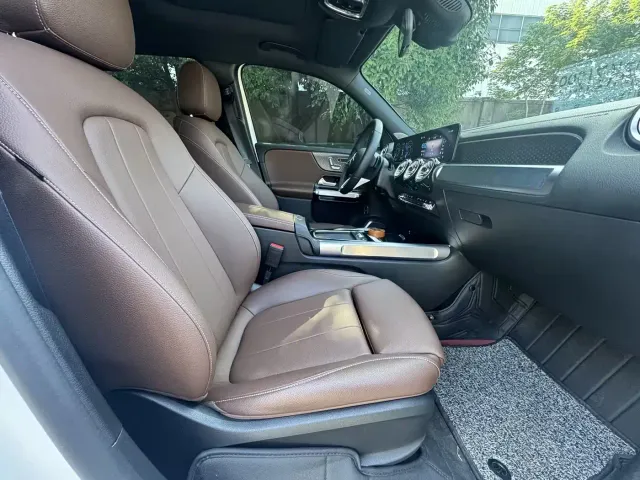Mercedes-Benz EQB — Фото автомобиля 16