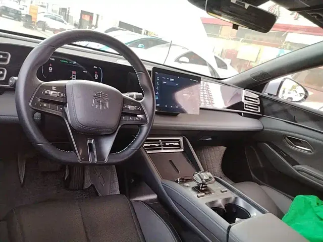 BYD Qin L — Фото автомобиля 9