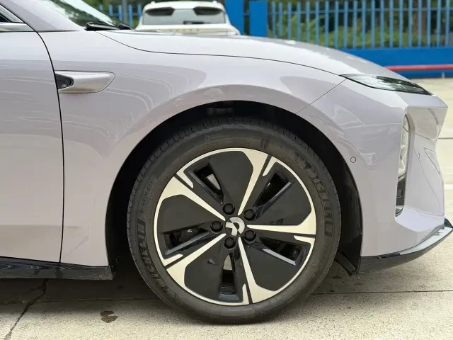 Nio ET5 Touring — Фото автомобиля 11