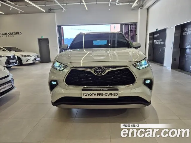 Toyota Highlander — Фото автомобиля 3