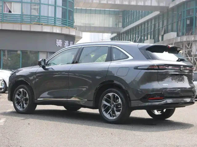 Changan CS75 Plus — Фото автомобиля 6